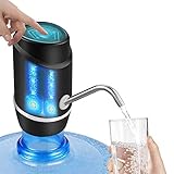 💧【Sicheres Material & Einfach zu bedienen】BPA-freier Trinkwasserspender, Silikonschlauch in Lebensmittelqualität, Edelstahl 304, hochdichter ABS-Kunststoff, kein Gift und kein Geruch. Befestigen Sie einfach die Trinkwasserpumpe am Flaschenhals. Ein automatischer Schaltvorgang, bequem und schnell, auch für Kinder und ältere Menschen völlig problemlos.