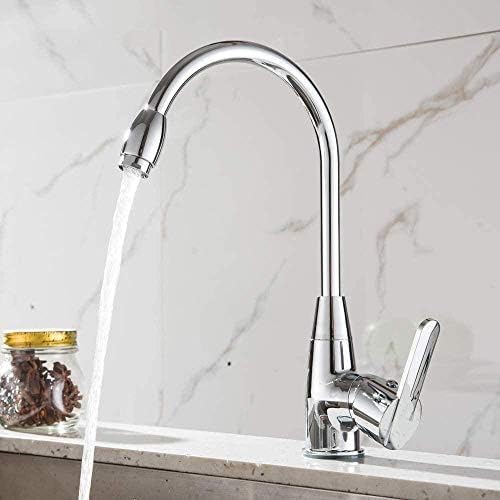 Robinet d'eau chaude et froide orientable pour une cuisine familiale moderne