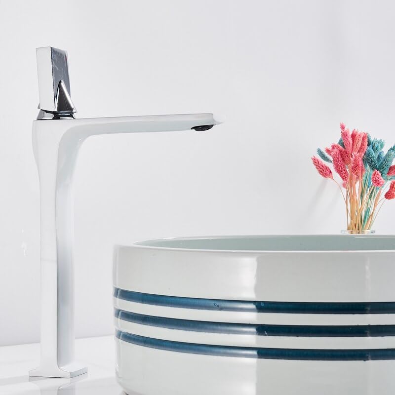 Mitigeur carré en laiton eau chaude et froide à économie d'eau pour lavabo de salle de bain