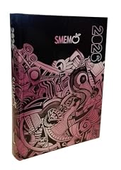 PRESTIGE & DELUXE Agenda compatibile con diario Smemoranda Street Art rosso Edizione Speciale 16 mesi 2025-2026 F.to Standard 13x17 cm + portachiave fischietto e penna multicolore