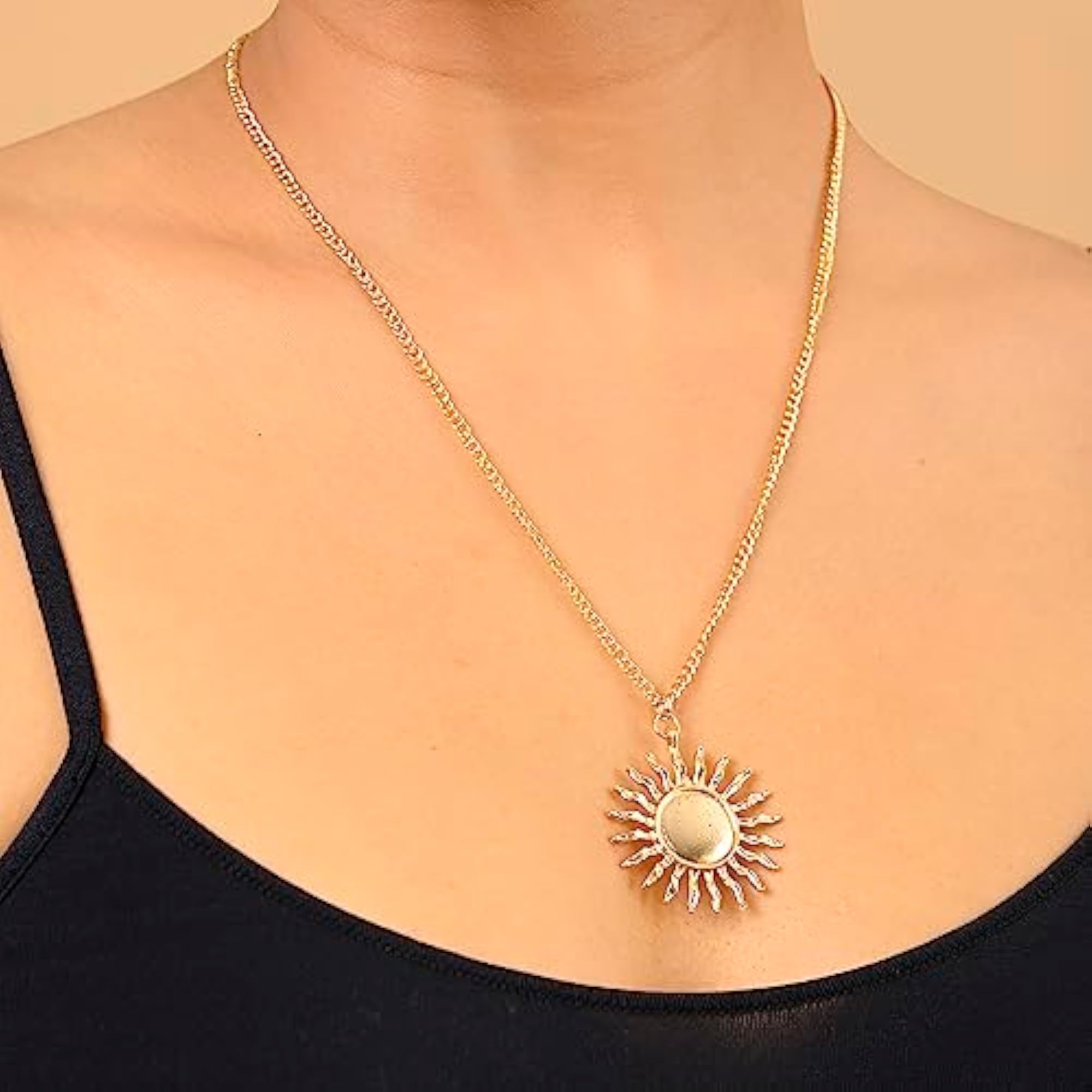 Stylish Large Sun Pendant Necklace - Anti Tarnish
