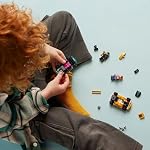 LEGO City Go-Karts et Jouets de Pilotes de Course, 2 Minifigurines de Pilotes, Jouet Voiture de Course, Cadeau Amusant de Voiture de Course pour Enfants de 5 Ans et Plus, 60400