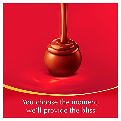 Lindt Festive Milk Chocolate Christmas Assortment Pouch, 400g