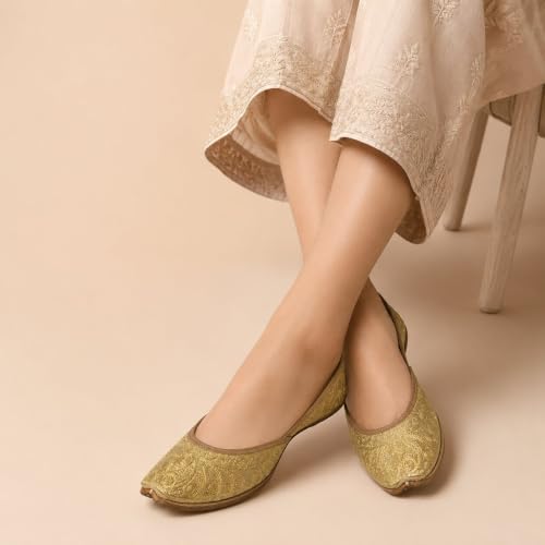 Image of Gold Bridal Flats Wedding Shoes Indian Punjabi Jutti Mojari Designer Shoes