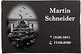 INDIVIDUELL: Wir fertigen und gravieren diesen Grabsteine für Urnengräber ''Steg mit Vögeln'' nach Ihren Wünschen und Vorstellungen. So erhalten Sie einen besonderen Grabstein.