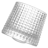 Verre à boire transparent : ce verre à vin est en verre et utilisé pendant un certain . un verre unique et