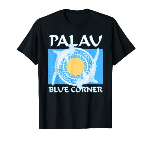 Hammerhaie und Palauische Flagge von Palau T-Shirt
