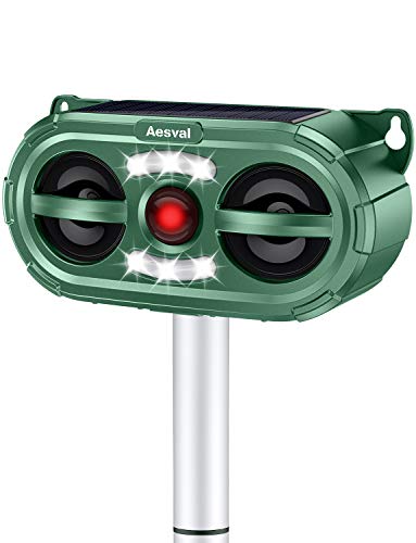 【令和3年 猫よけ 鳥よけ 動物撃退器 ねこよけ ネズミ駆除 猫除け 糞被害対策 超音波 害獣撃退器 ソーラー＆USB充電式 警報音/強光と超音波で撃退 PIR赤外線センサー 強力フラッシュライト IP66防水 ５モード 13.5～45.5KHz 超音波スピーカー搭載 10m感知範囲 設置簡単 差し込むと壁掛け型 音量調節可 猫/鳥/ネズミ/犬/狐/コウモリ/アライグマ/ノイシシなどの動物除けのサムネイル