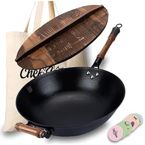 Cast Iron Wok Flat Bottom 14.2 inch with Wooden Lid, Un-Coated & Pre-Seasoned Chinese Wok, fits Electric, Induction, Gas Cooktops, Free Shopping Bag