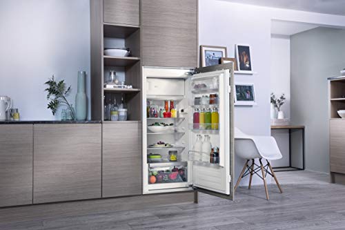 Bauknecht KSI 12GF2 Einbau-Kühlschrank mit Gefrierfach (Nische 122) / Gesamtnutzinhalt: 189 Liter/ Abtauautomatik im Kühlteil/Elektronische Steuerung über LED Display/Elektronische Temperaturregel