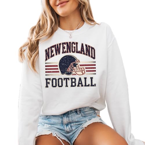 DAYLEA Distressed New England Football Vintage Style Crewneck Sweatshirt for Women Men – Retro Game Day Pullover (White, Medium)
