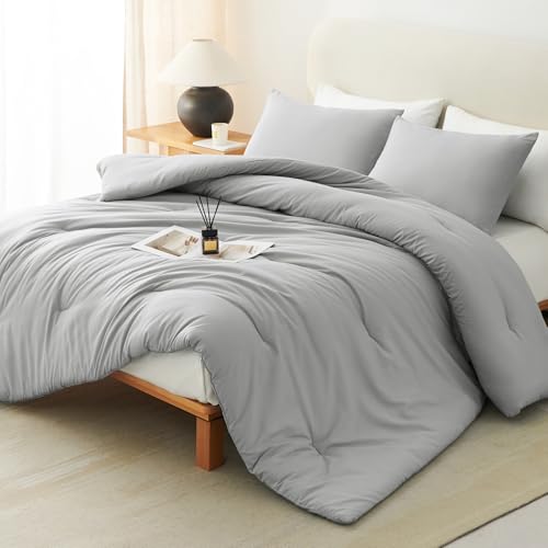 CozyLux Full Size Comforter Set Light Grey 3 Pieces Lightweight Down Alternative Quilted Bedding Sets Light Gray All Seasons Soft Breathable Solid Comforter with 2 Pillowcases Bed Set for Home