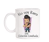 FUNNY CUP Taza No Soy Raro Soy edición Limitada. Taza Regalo para Personas Diferentes Que aportan Diversidad. Divertida. Rock, Elvis Presley. (Modelo 1)
