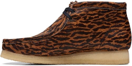 Image of Clarks Womens Wallabee Suede Fringe Lace Up Flats