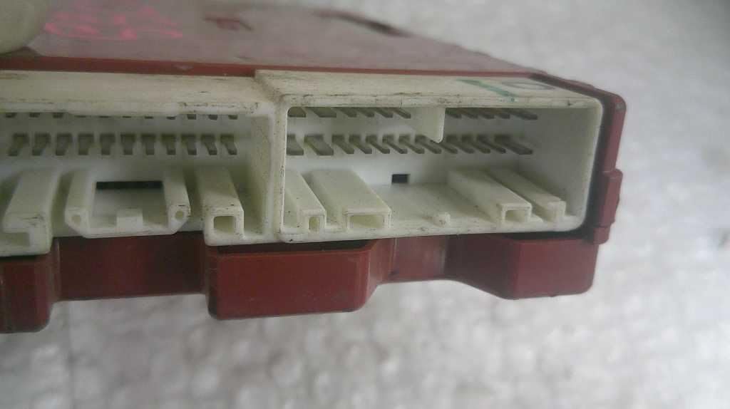 Multiplex Compatible with Network Body Control Fits 00-05 Compatible with Toyota CELICA 89221-20020 8922120020