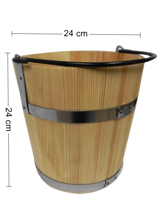Wooden World - Cubo de Madera Grande con Anillo de Metal y asa 6l - Estilo Antiguo Muy sólido - Cubo para Sauna