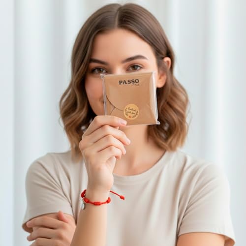 2 Pulseras rojas de San Benito - Conjunto de dos pulsera hilo rojo del destino con medalla San Benito en plata - Amuletos de la suerte y proteccion que se envían en una cajita Hand Made