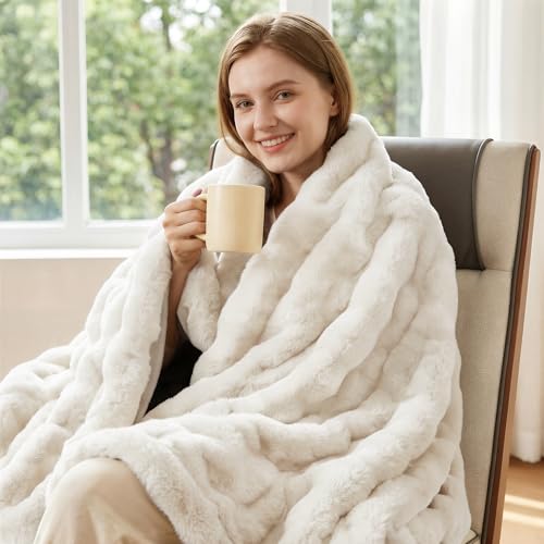 ORINOVA Kuscheldecke Flauschig Decke 150x200 cm Beige Sofadecke Plüschdecken Kunstfell Felldecke Creme Kuschelig Warme Decke Wohndecke Fleecedecke Bett – Bild 2
