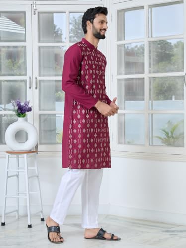 Image of See Designs Men's Full Sleeve Mandarin Collar Ethnic Motifs Embroidered Sequinned Mandarin Collar Straight Long Kurta with Pyjama - Festive Collection
