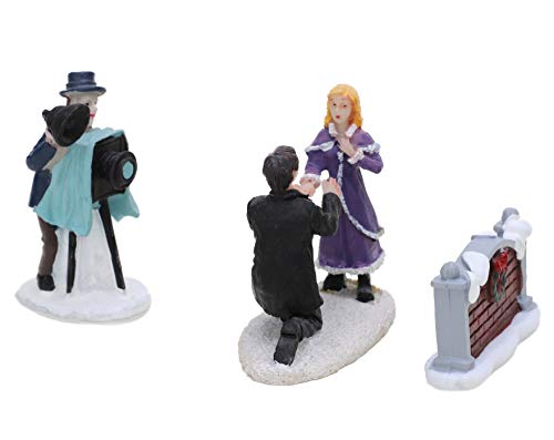 Toyland® Mini Resin Christmas Collectible Ornament - Village Scene Accessories - Christmas Figures (Proposal Scene 5cm x 5cm) - Image 3