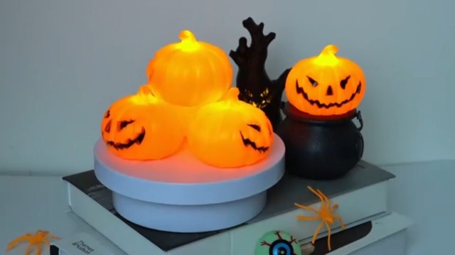 Halloween LED Kürbis Lampe – Batteriebetriebene Laterne Mit Kürbismuster Für Garten, Balkon & Tischdeko