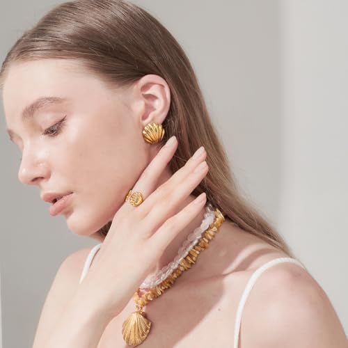 LILIE&WHITE Seashell Stud Earrings For Women Gold Earrings Seashore Earrings Nautical Jewelry For Women Sea life Jewelry beach earrings summer jewelry2