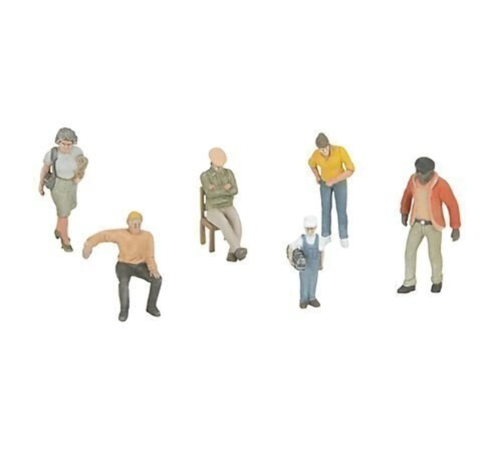 Preiser 10024 Pedestrians Group of Women Package(5) HO Model Figure