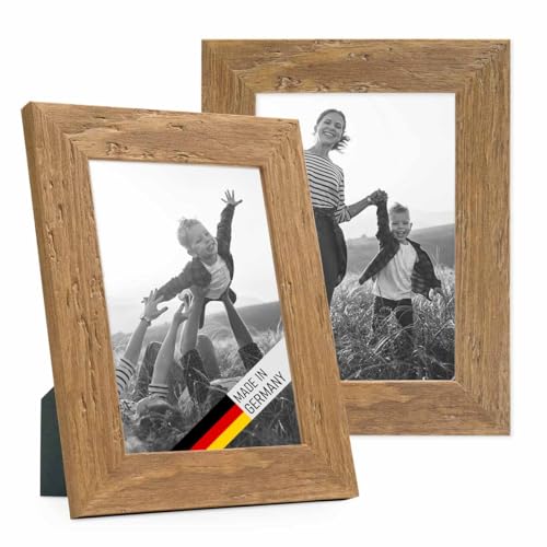 FACILI DA APPENDERE o DA APPOGGIARE in verticale od orizzontale con i chiodi inclusi nella confezione e la mini livella a bolla. Ideale per foto di vacanze, foto di famiglia o motivi in bianco e nero.