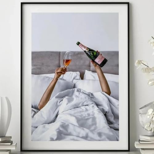 Affiche féministe avec cadre 70x100 cm pour sublimer votre décoration intérieure contemporaine
