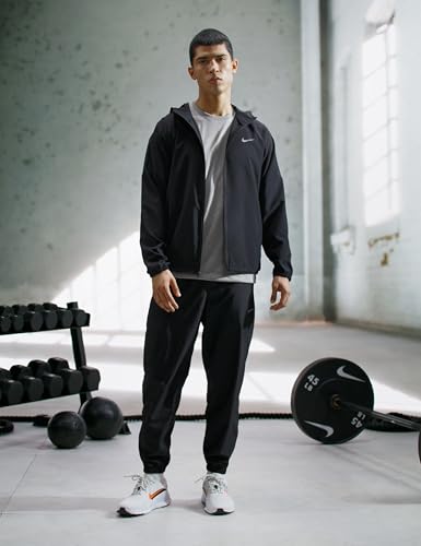 Image of Nike Men's Form Dri-FIT Tapered Versatile Pants