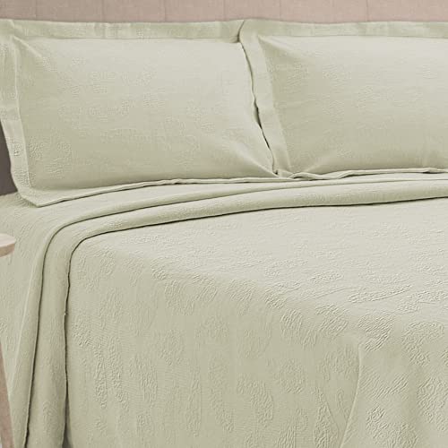 Image of BNM Oversized Paisley Matelasse Cotton Bedspread, Jacquard Weave, Soft and Breathable, All-Season, Cozy and Lightweight, Perfect for Master or Guest Bedroom, Matching Pillow Shams, Ivory, King