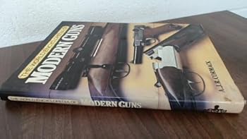 Hardcover The World Encyclopedia of Modern Guns Book
