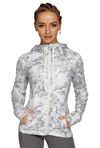 冬のジムでの服装は何を着たらいい おすすめウェア22選 男女別 ぷれすた