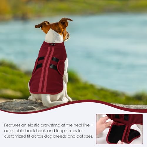 PUZAUKAL Hundepullover Fleece Weste Hundemäntel Winter Warmer Hundeweste für Kleine Hunde Weicher Fleece Hundejacke mit Geschirr Pullover für Mittel Großen Hund Katze (Burgunderrote S)