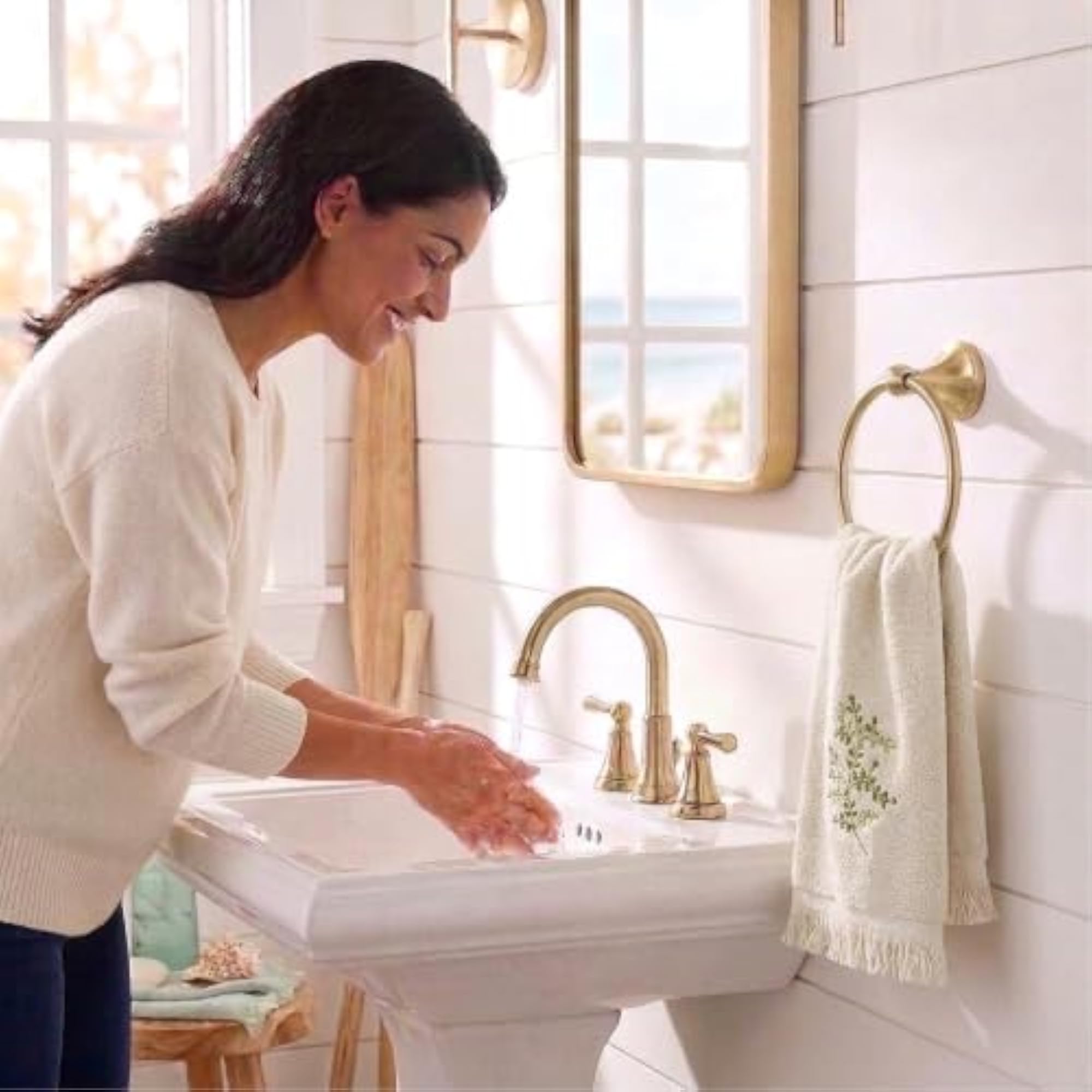 Greenwood Bath Towel in Ivory Colour