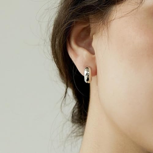 Gold Clip On Hoop Earrings for Women 14K Gold Plated Non Pierced Chunky Clip On Huggie Hoops Adjustable No Piercing Fake Earrings2