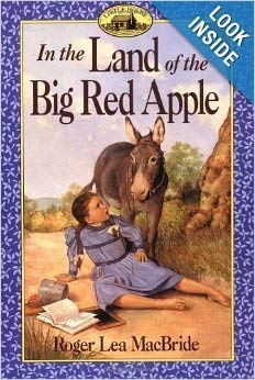 In the land of the big red apple 0439154375 Book Cover