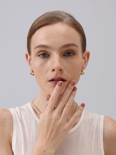 Image of FRUMOS 18K Gold Plated Chunky Hoop Earrings for Women Fashion Thick Gold Hoops Set Jewelry for Birthday Christmas Gifts