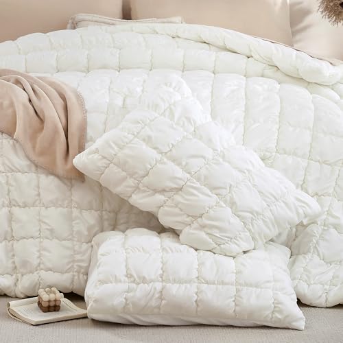 Image of JANZAA Queen Comforter Set, Cream White Comforter with Puff Plaid Fluffy Comforter Set Queen, Cloud-Like Soft Cozy Bedding Set, Lightweight Warm Bedroom Decor for All Season with 2 Pillowcases