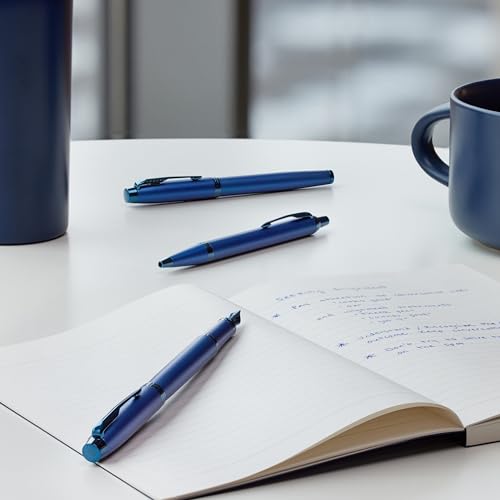 Parker IM Monochrome Stylo bille | encre bleue| bordures et finitions bleues| pointe moyenne | étui cadeau