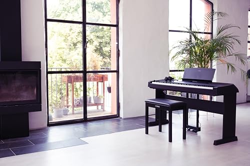 Yamaha DGX-670 - Tragbares Digitalpiano Mit 88 Gewichteten Tasten, Bluetooth Audio, CFX Piano Sound, 630 Instrumentenklängen - Schwarz