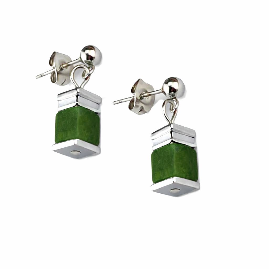 Handgemachte Hals Kette mit Polaris Würfel und Hämatit Edelstein sowie einem Edelstahlverschluss mit Verlängerung