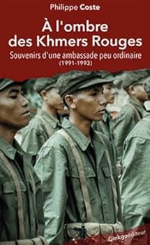Paperback A L'OMBRE DE KMERS ROUGES [French] Book