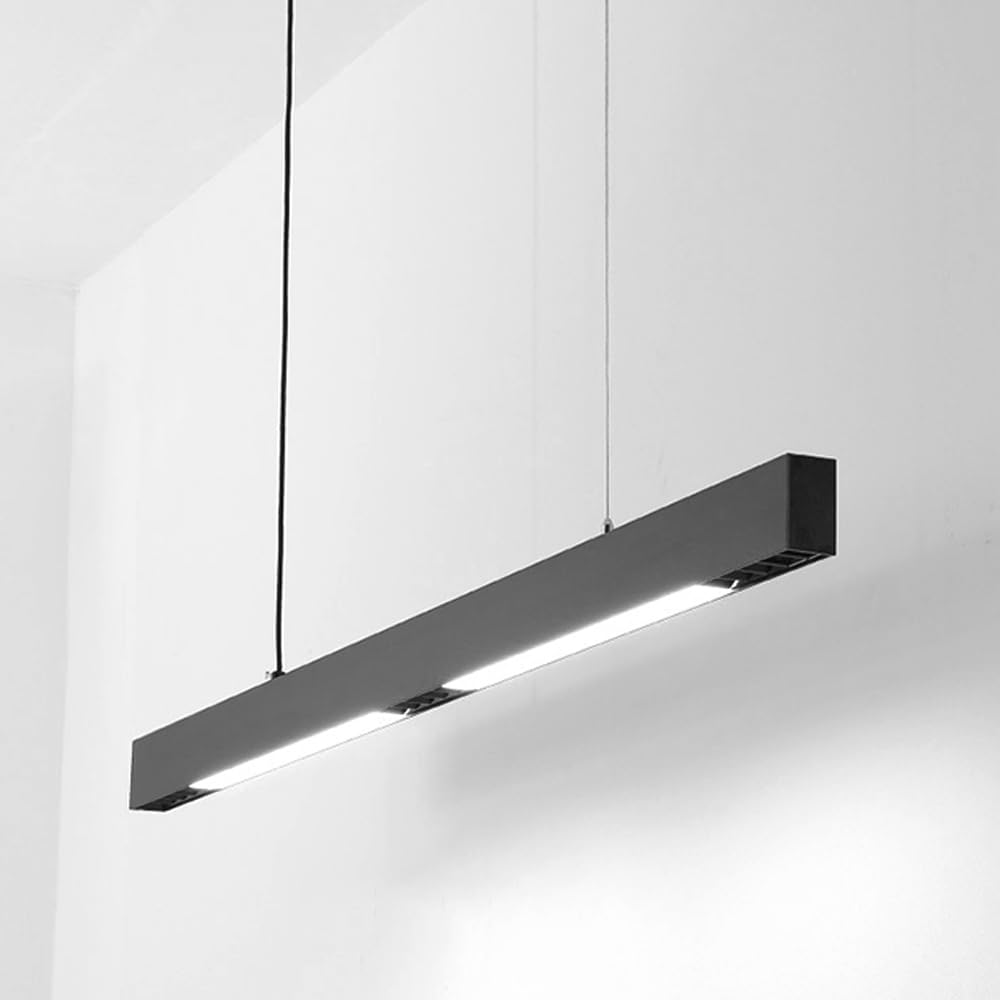Lámpara colgante de tira de metal de 47.2 pulgadas y candelabro lineal LED negro de 40W