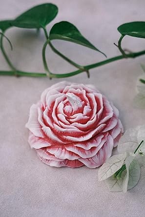 - Rose Flower Candle Decorative Scented Wax Flower Aesthetic Home Decor & Gift for Valentine Birthday Christmas Diwali Floral Shape Soy Wax Candle for Room Table Centerpiece