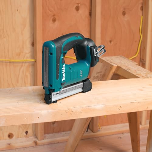 Makita Akku-Tacker DST221Z 18,0 V (ohne Akku, ohne Ladegerät)
