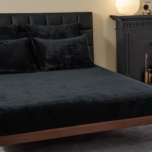 Velvet Fitted Sheet and Pillowcase Set 5 Pieces - image 8