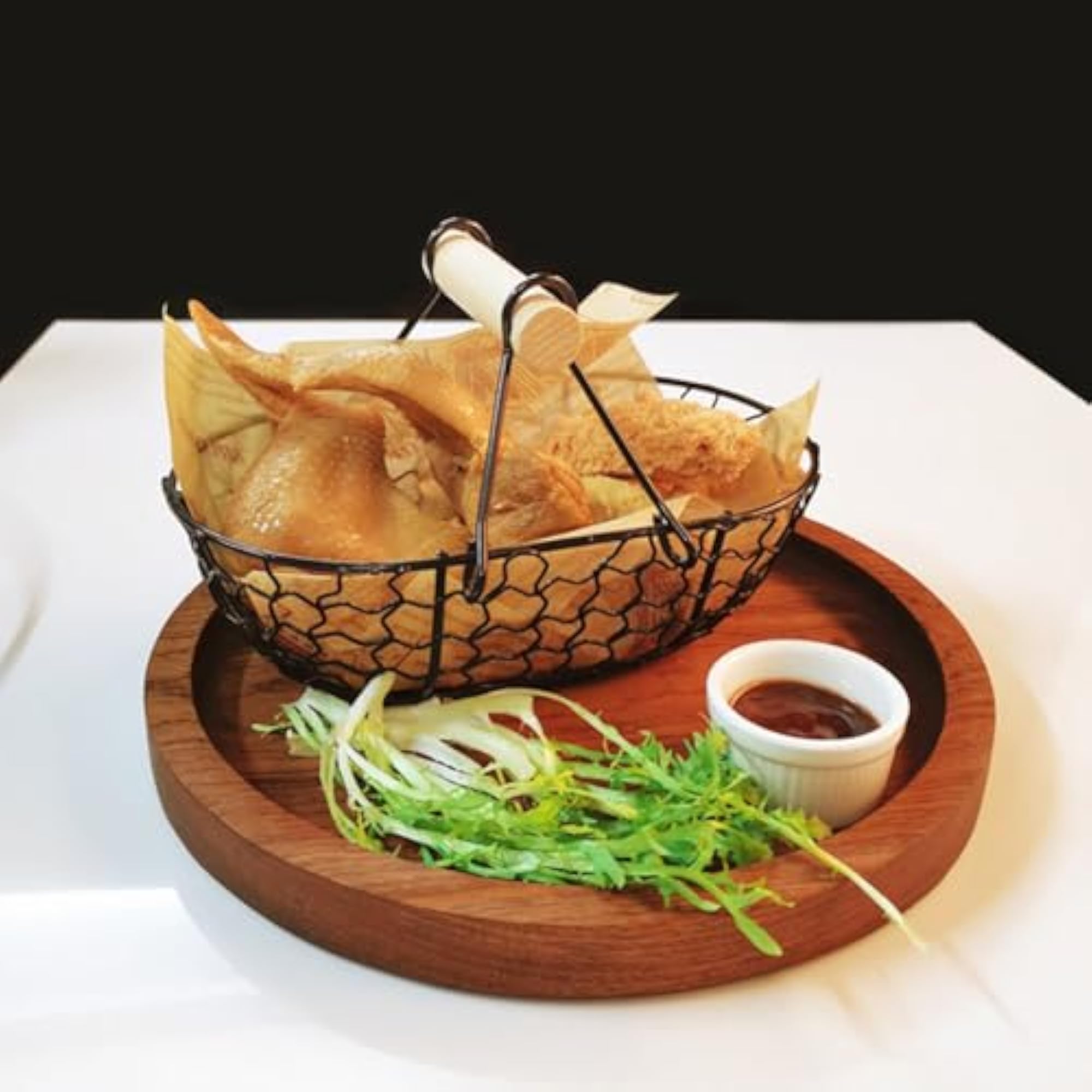 Oval Black Iron Fruit Storage Basket with Wood Handle