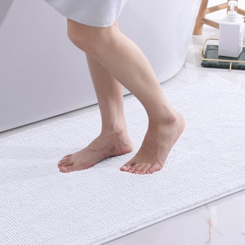 smiry Non Slip Chenille Bath Mat, 60 x 90 cm, Extra Soft Bathroom Mat, Super Absorbent Fluffy Bath Mats for Bathroom Floor, Machine-Washable Dry Bath Rug Foot Mat, White