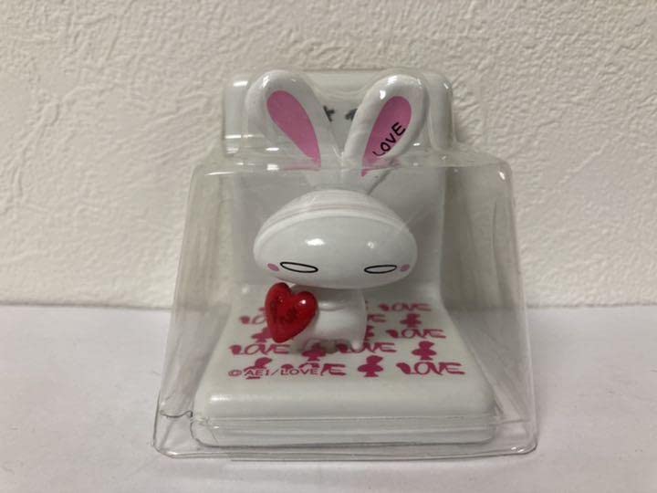 Amazon.co.jp: 大塚愛 グッズ LOVE うさぎ 置物 フィギュア 人形